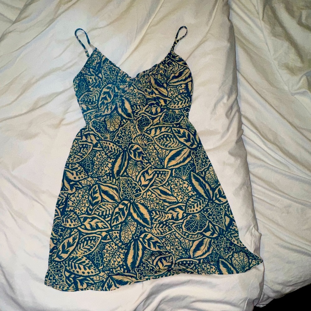 Green and gold dress. Worn once. Just a little too big in the bust for me :)